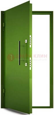 Зеленая металлическая бронированная дверь ДБ-8 в Талдоме