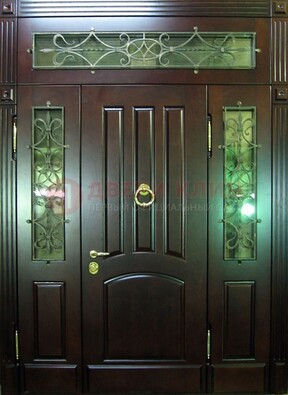 Стальная парадная дверь со стеклом и ковкой ДПР-18 для деревянного дома в Талдоме