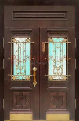Парадная дверь со вставками из стекла и ковки ДПР-43 для каркасного дома в Талдоме