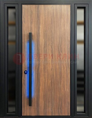 Коричневая металлическая дверь со стеклом ДС-69 в Талдоме