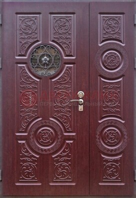 Красная железная дверь Винорит со стеклом и ковкой ДСК-235 в Талдоме