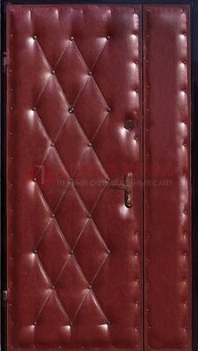 Бордовая тамбурная дверь ДТМ-25 в Талдоме