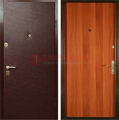 Коричневая металлическая дверь с винилискожей ДВ-20 в Талдоме