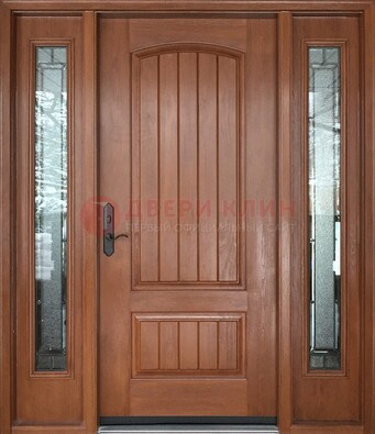 Стальная дверь с массивом дуба и витражом для дома ВЖ-17 в Талдоме
